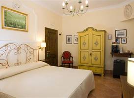 Mondo Antico Town House Suite 