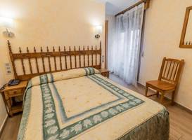 Hostal Santo Domingo de Silos 