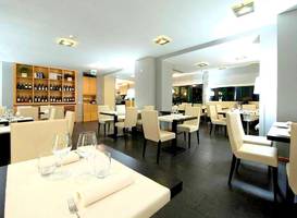 Apartment Trilo Cinque Meina 