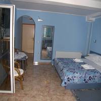Apartments and Rooms Drago 