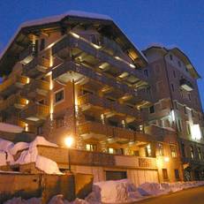 Limone Palace Aparthotel 