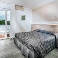 Hotel Ambassador Meuble 