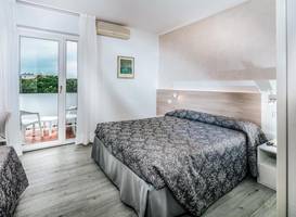 Hotel Ambassador Meuble 