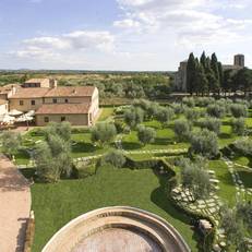 Sovana Hotel & Resort 