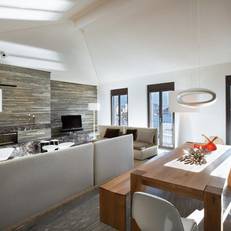 Seven Apartments 