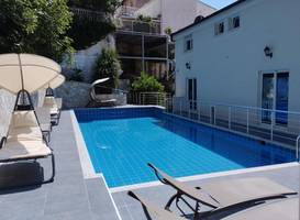 Zoran Apartments 