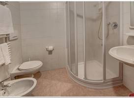 Hotel Al Larin 