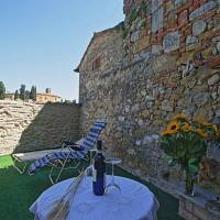 Dietro Le Mura 