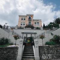 Villa Lussana 