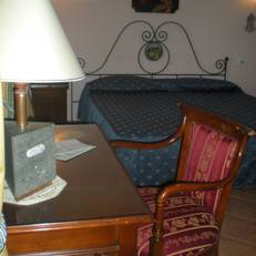 Emmaus Hotel 