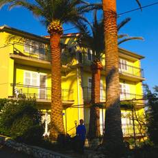 House Rozi 