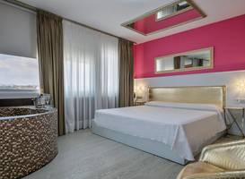 Hotel H 