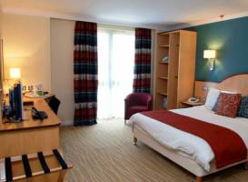 Burleigh Court Hotel and Leisure 