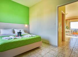 Nanakis Beach Luxury Apartments