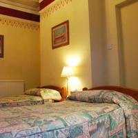 Cumberland House Gatwick B & B 