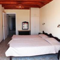 Theodora Studios & Apartments 