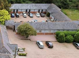 Blazing Donkey Country Hotel 