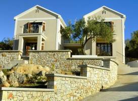 Adastra Ithaca Luxury Suites 
