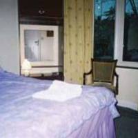 Heathrow House Guest House 