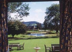 Llansantffraed Court Hotel 