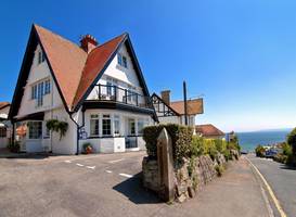 Chellowdene Guest House 