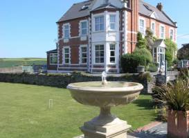 Woodlands Country House 