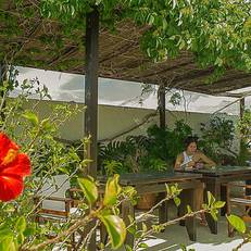 Kalypso Studios & Rooms 