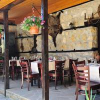 The Hunter's Lodge Inn 