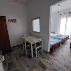 Manolis & Marias Hotel 
