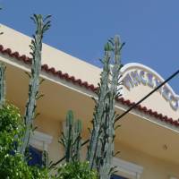 Vincenzo Family Rooms 