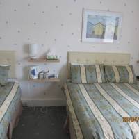 Castleton Guest House 