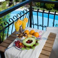 Nikoleta Luxury Villa 