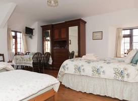 Burton Farmhouse B&B 