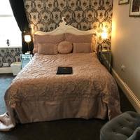 Glendale Guest House 