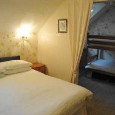 Glendale Guest House 