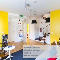 Wake in Aveiro House 
