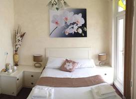 The Bay Guest House 