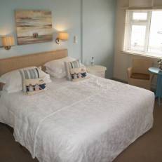 Roslin Beach Hotel 