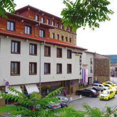 Yantra Grand Hotel 