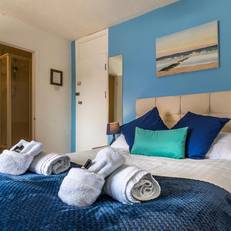Parsonage Farm Inn 