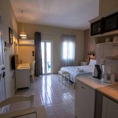 Adrakos Apartments 