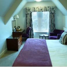 Ascot House Hotel 