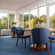 Sunny Brae Hotel 