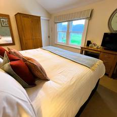 Ravenstone Lodge 