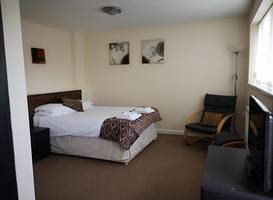 Tadross Hotel 