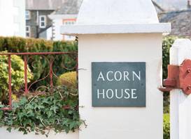 Acorn House 