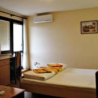 Trendy Inn 