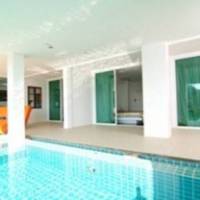 Grand Bleu Ocean View Pool Suite 