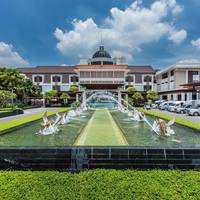 Summit Windmill Golf Suite Hotel at Suvarnabhumi