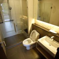 Alisha Court Hotel & Residence 